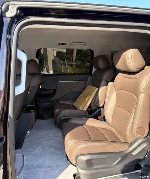 Example of a seven-seat private vehicle cabin shared by the local partner