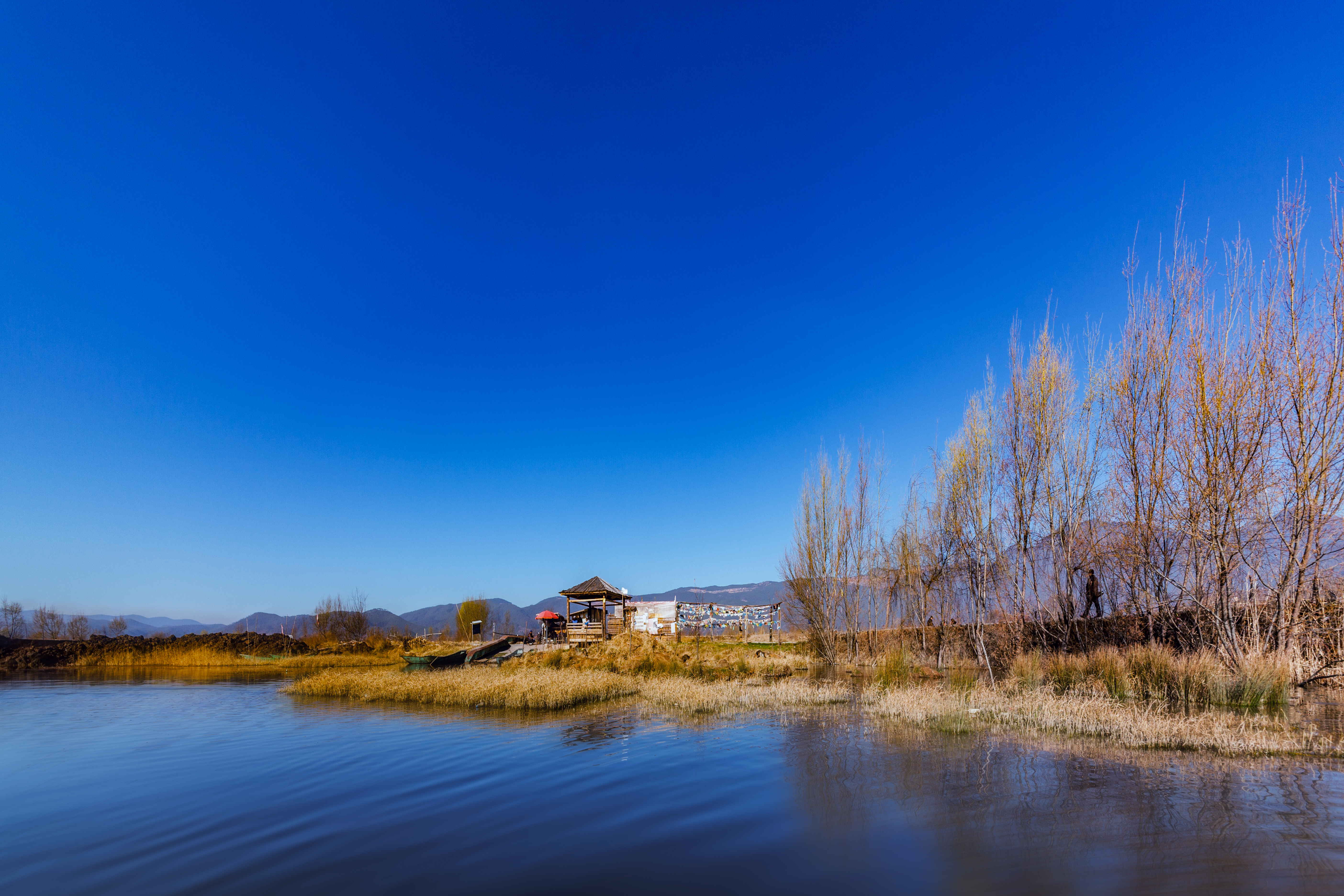 Stay two nights at Lugu Lake
